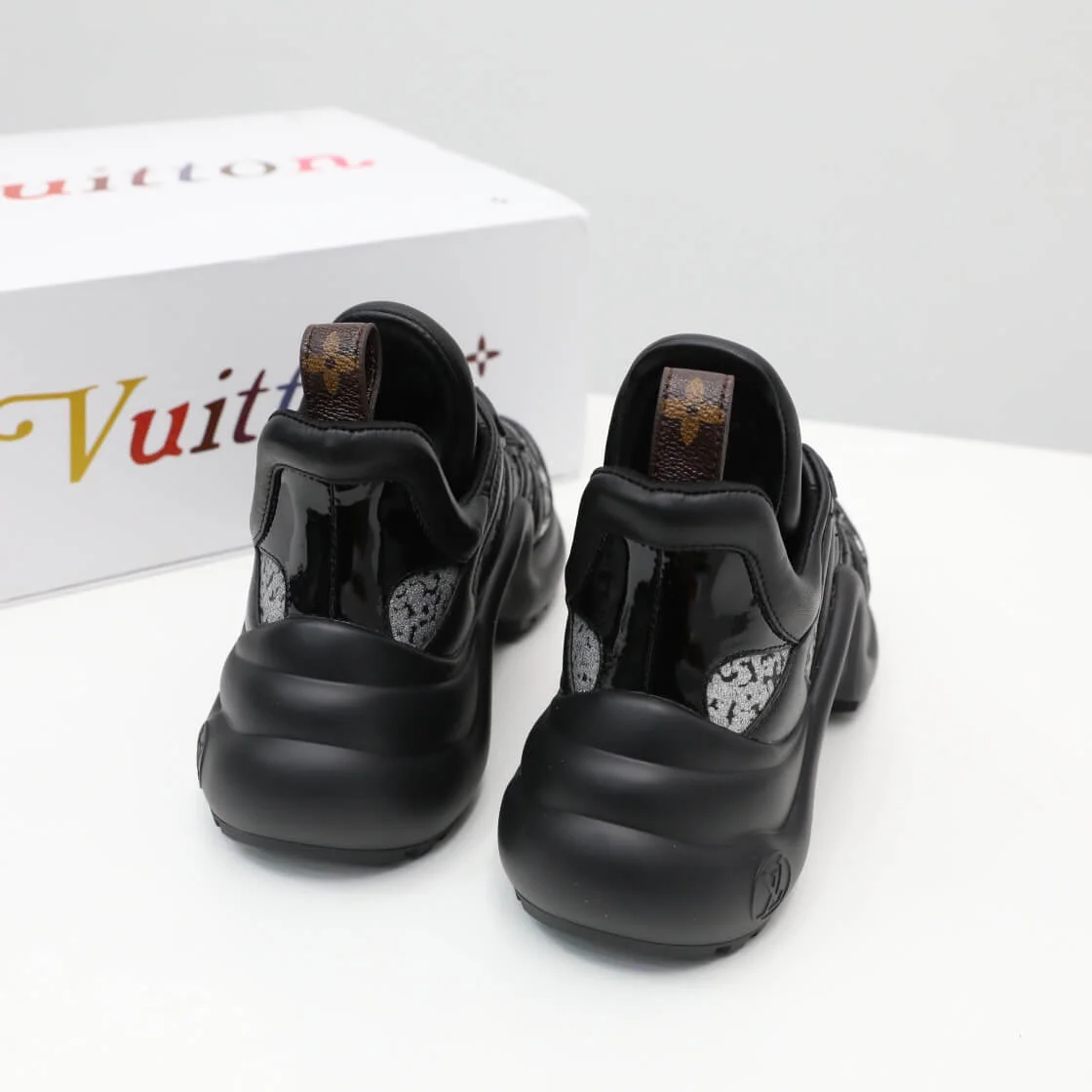 Giày Louis Vuitton Archlight Silver And Black Like Auth