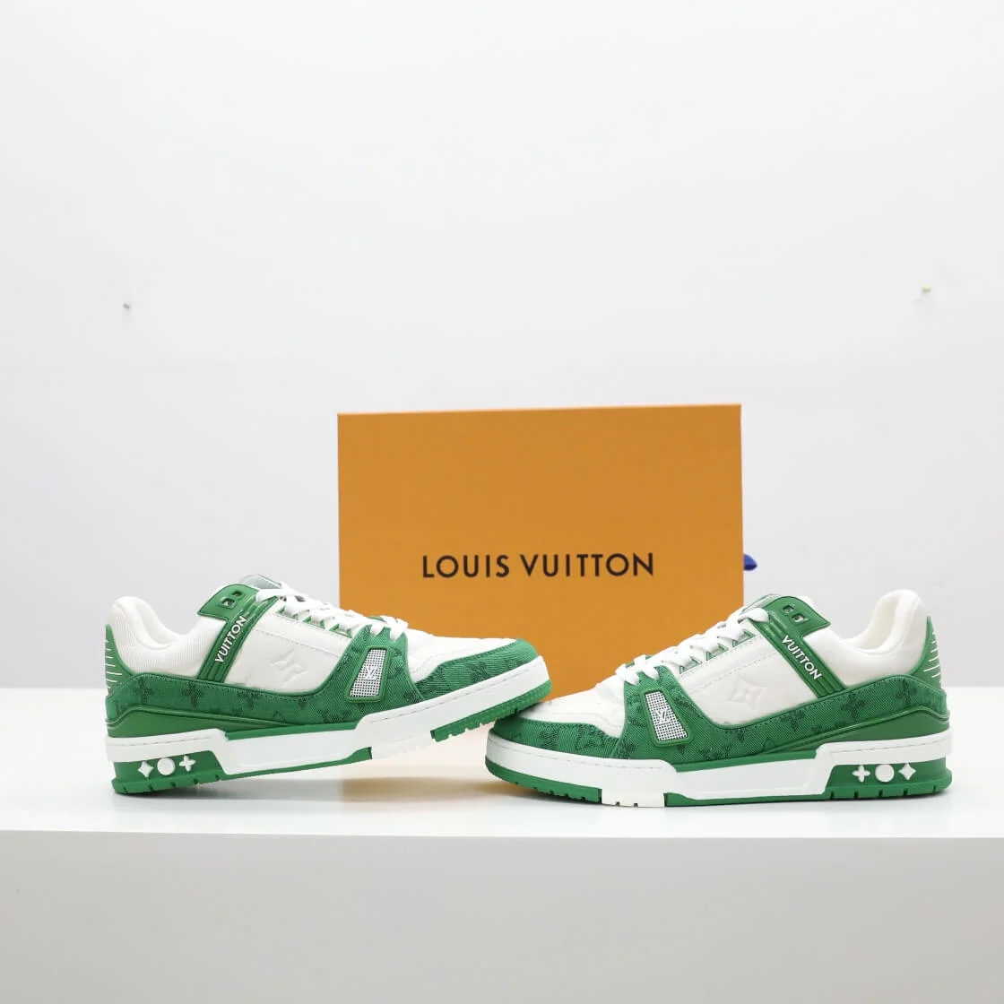 Giày Louis Vuitton Lv Trainer Monogram Green Xanh Lá Best Quality