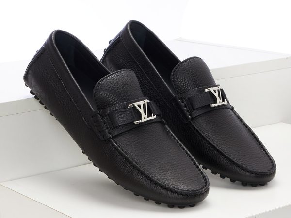 Giày Lười Louis Vuitton Da Nhăn Khóa Nhỏ Like Auth