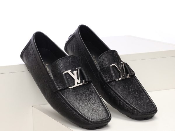 Giày Lười Louis Vuitton Hoa Monogram Màu Đen Like Auth