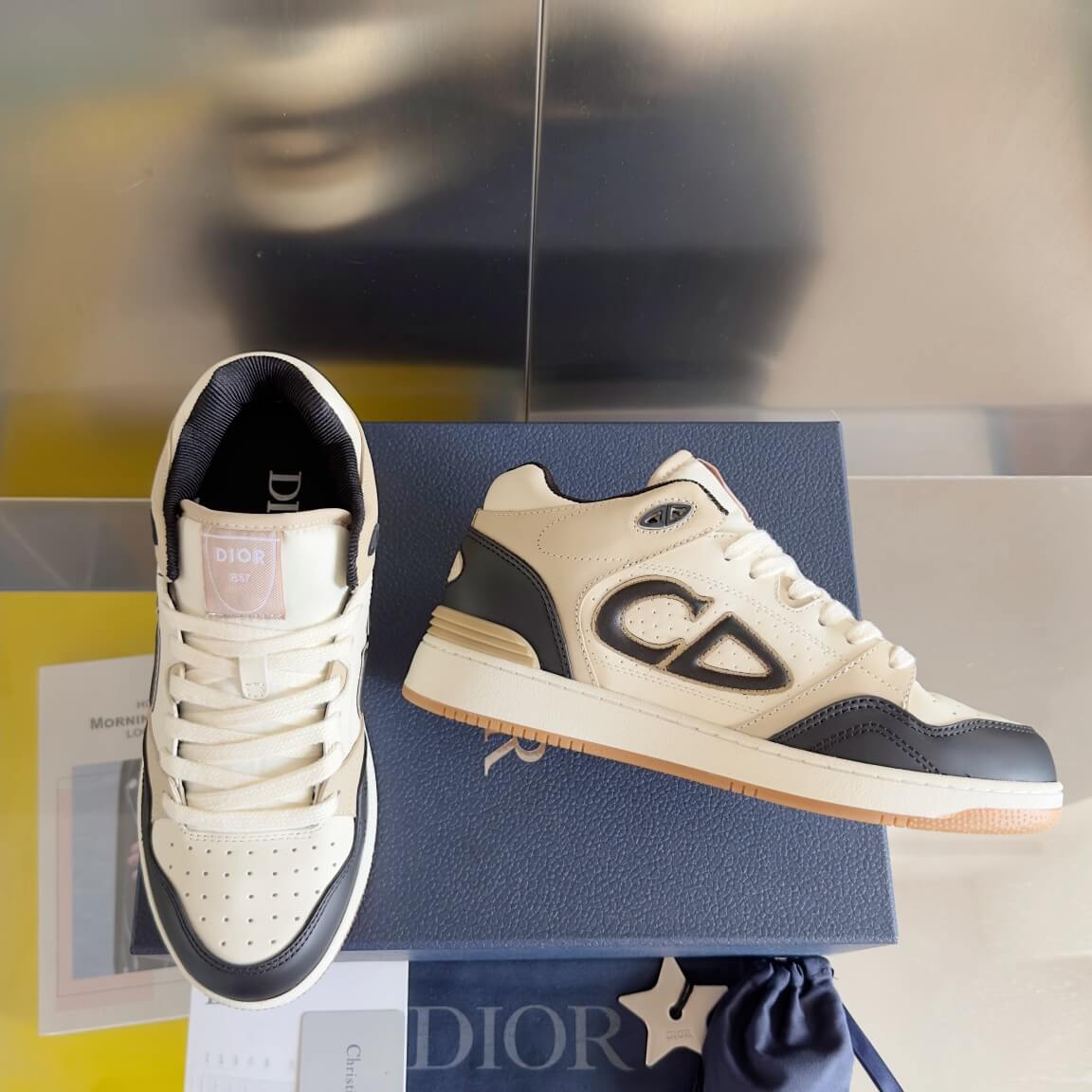 Giày Dior B57 Mid Top Sneaker 'Black Cream' Like Auth